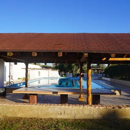 Praxedes Con Piscina A *