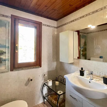 Praxedes Con Piscina A Villa