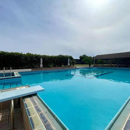 Praxedes Con Piscina A
