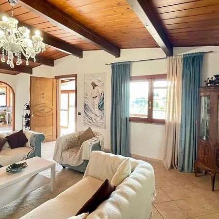 Villa Praxedes Con Piscina A Nettuno