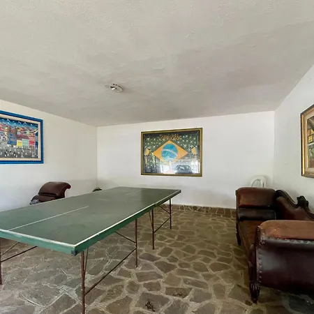 Villa Praxedes Con Piscina A *