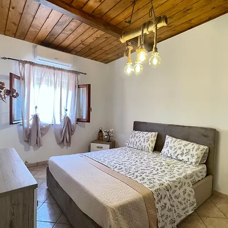 Praxedes Con Piscina A