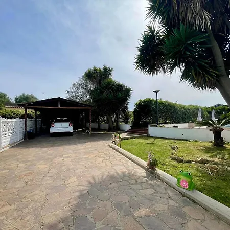 Praxedes Con Piscina A Villa