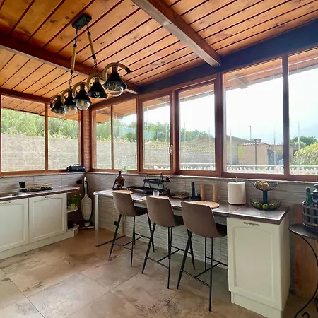 Praxedes Con Piscina A Villa *