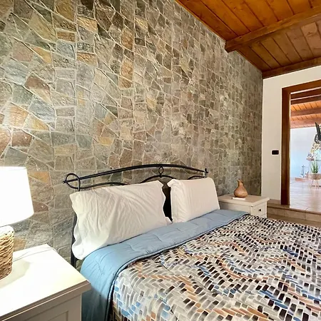 Praxedes Con Piscina A Villa *