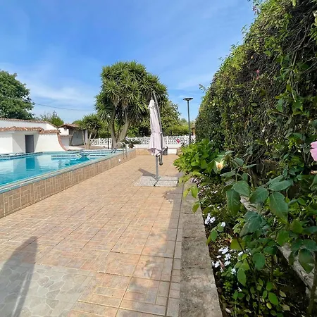 Praxedes Con Piscina A Nettuno