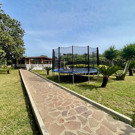 Praxedes Con Piscina A Villa *